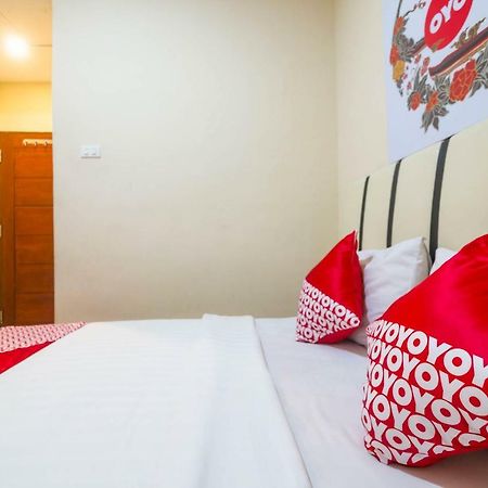 Sentosa Guest House Понтіанак Екстер'єр фото