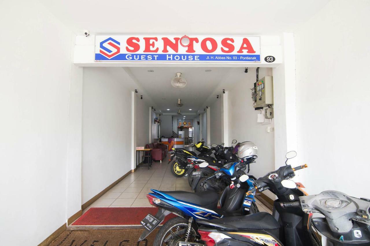 Sentosa Guest House Понтіанак Екстер'єр фото